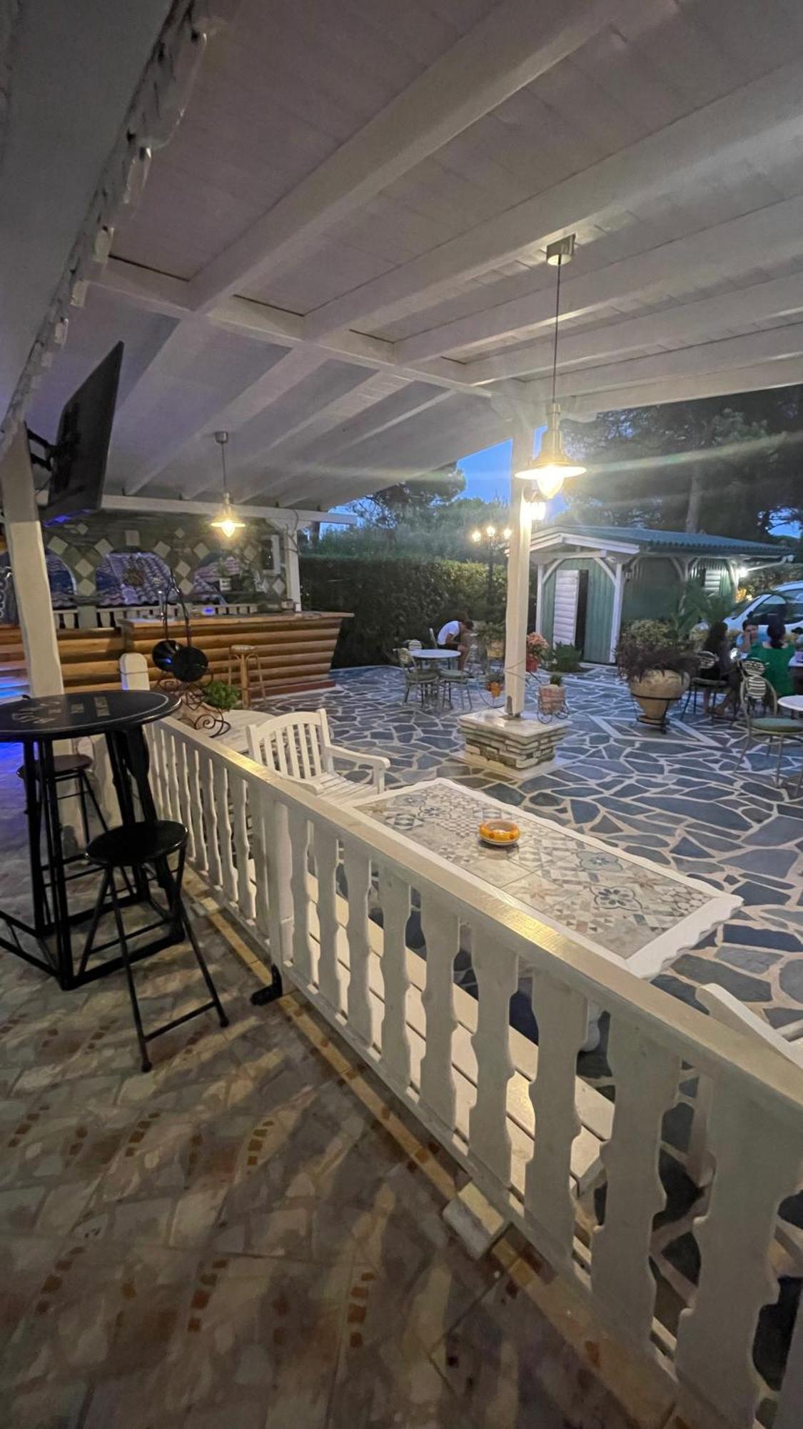 Diaporos Hotel Вурвуру Экстерьер фото