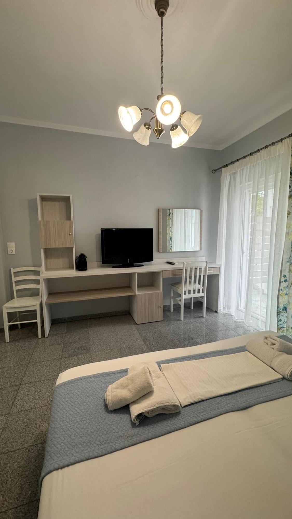 Diaporos Hotel Вурвуру Экстерьер фото